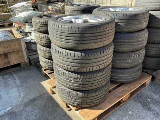 Pneumatici su cerchi in alluminio (4x)