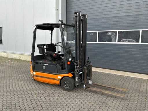 Carrello elevatore ancora R20-16 del 2001