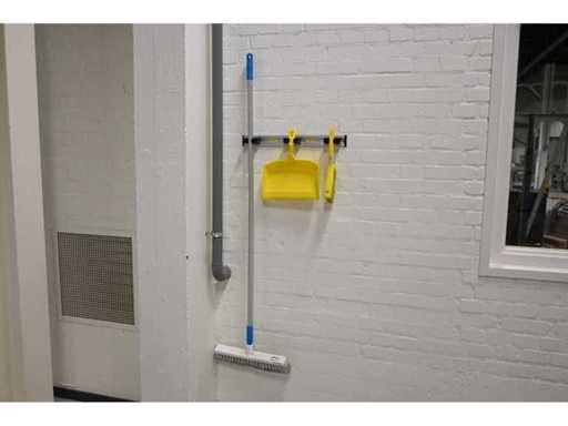 Vikan Hygiene wandhouder inclusief Vikan schoonmaak producten