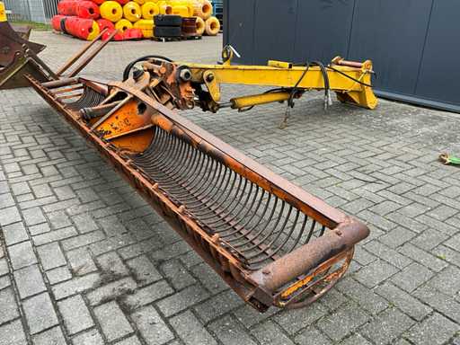 Maaikorf met verleng giek