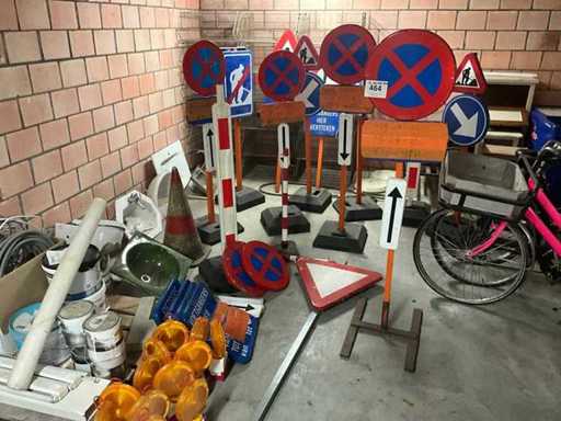 Vari segnali stradali (24x)