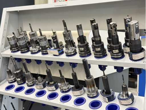   30 pcs SK40 tool holders with tools