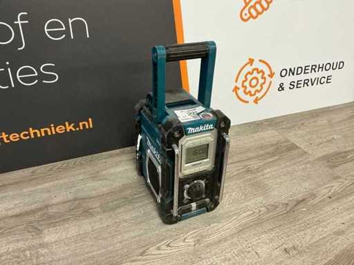 2021 Makita DMR108 Batteriebaufunkgerät