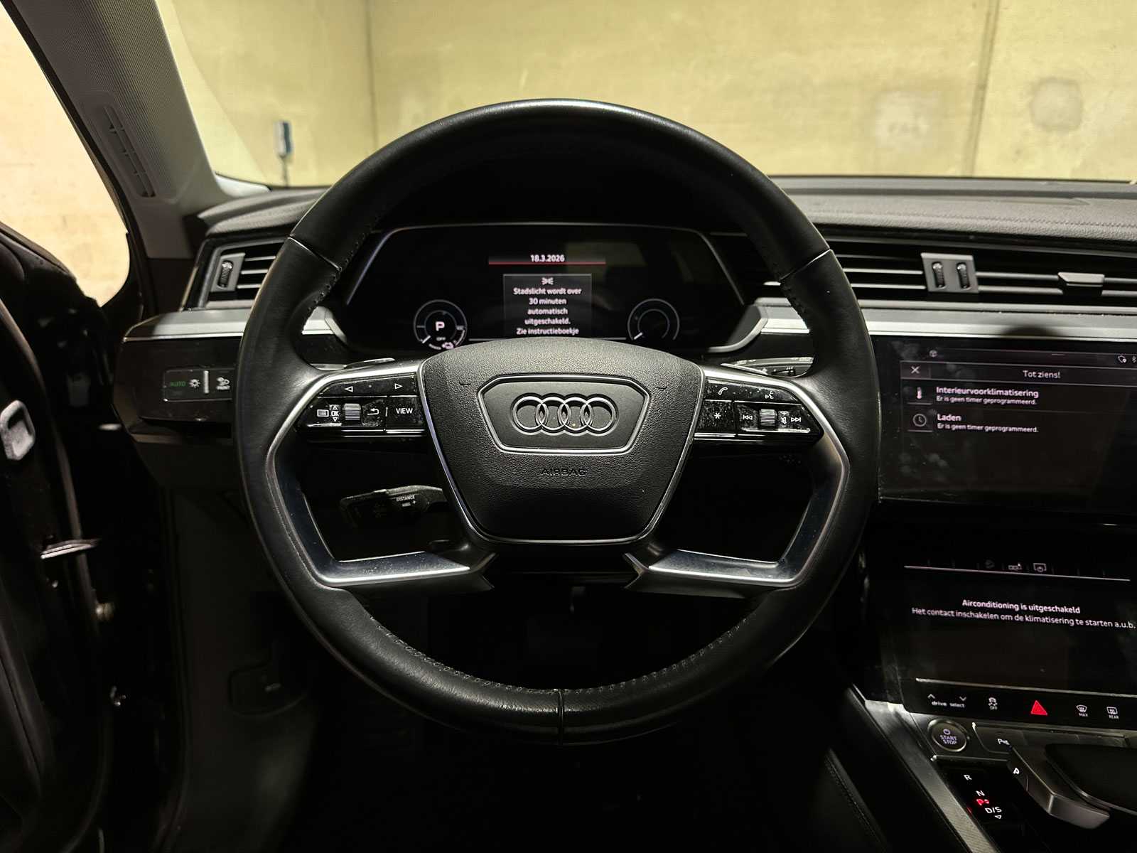 Audi e-tron 50 Quattro Launch Edition Plus 71 kWh 313pk 2020 (Origineel-NL + 1e Eigenaar), H-770-SH