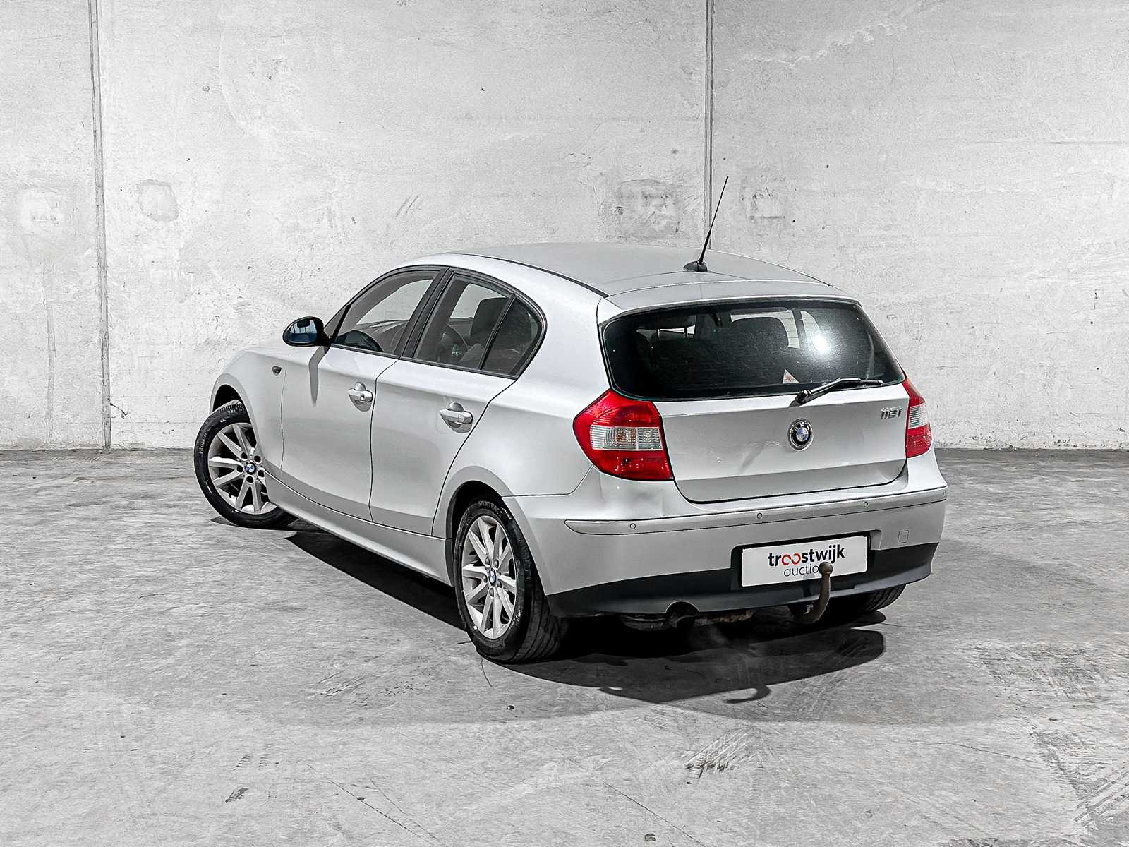 BMW 118i High Executive 129pk 2005 1-serie, 46-RK-RP