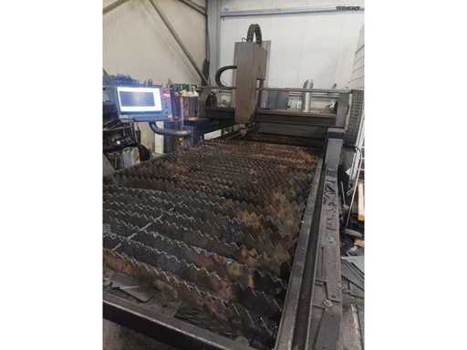 Hellenic Robotics - Laser à fibre CNC 2kW HRL-1530 Double lit - Machine industrielle CNC de découpe laser à fibre