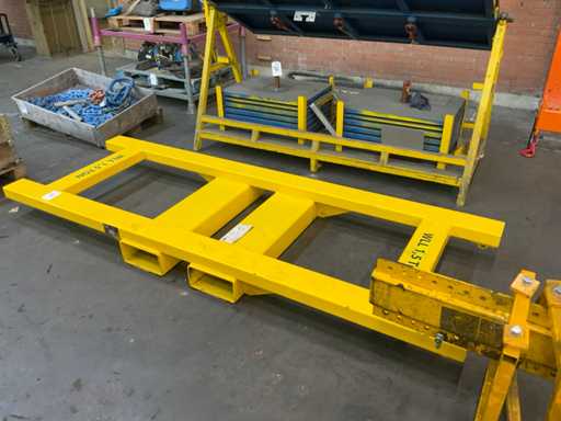 2023 PvE 230425-31-01 Gabelstapler-Heberahmen