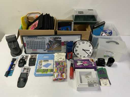 Gruppo di vari articoli