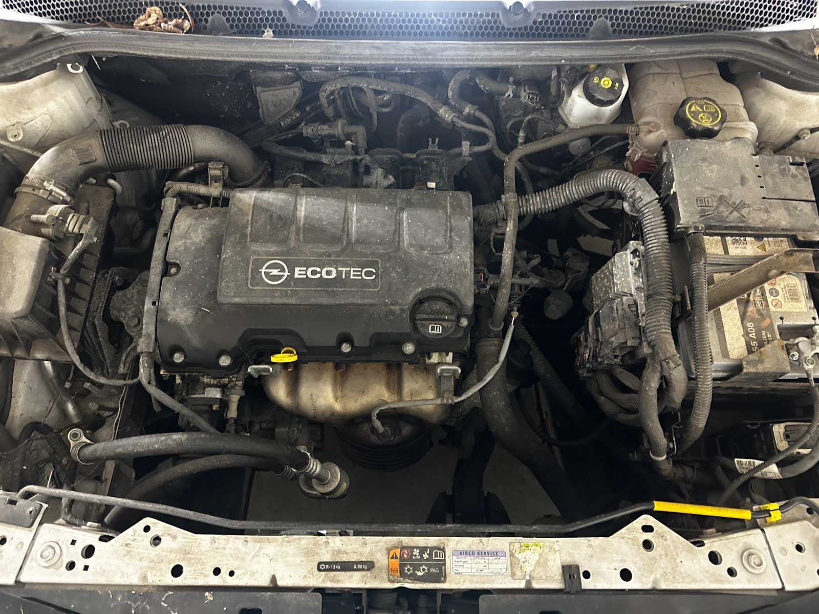 Opel Astra Sports Tourer 1.4 Design Edition 101pk 2013 (Origineel-NL), 5-SJJ-38