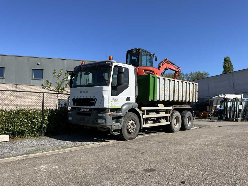 2007 Iveco Trakker LKW mit Containersystem