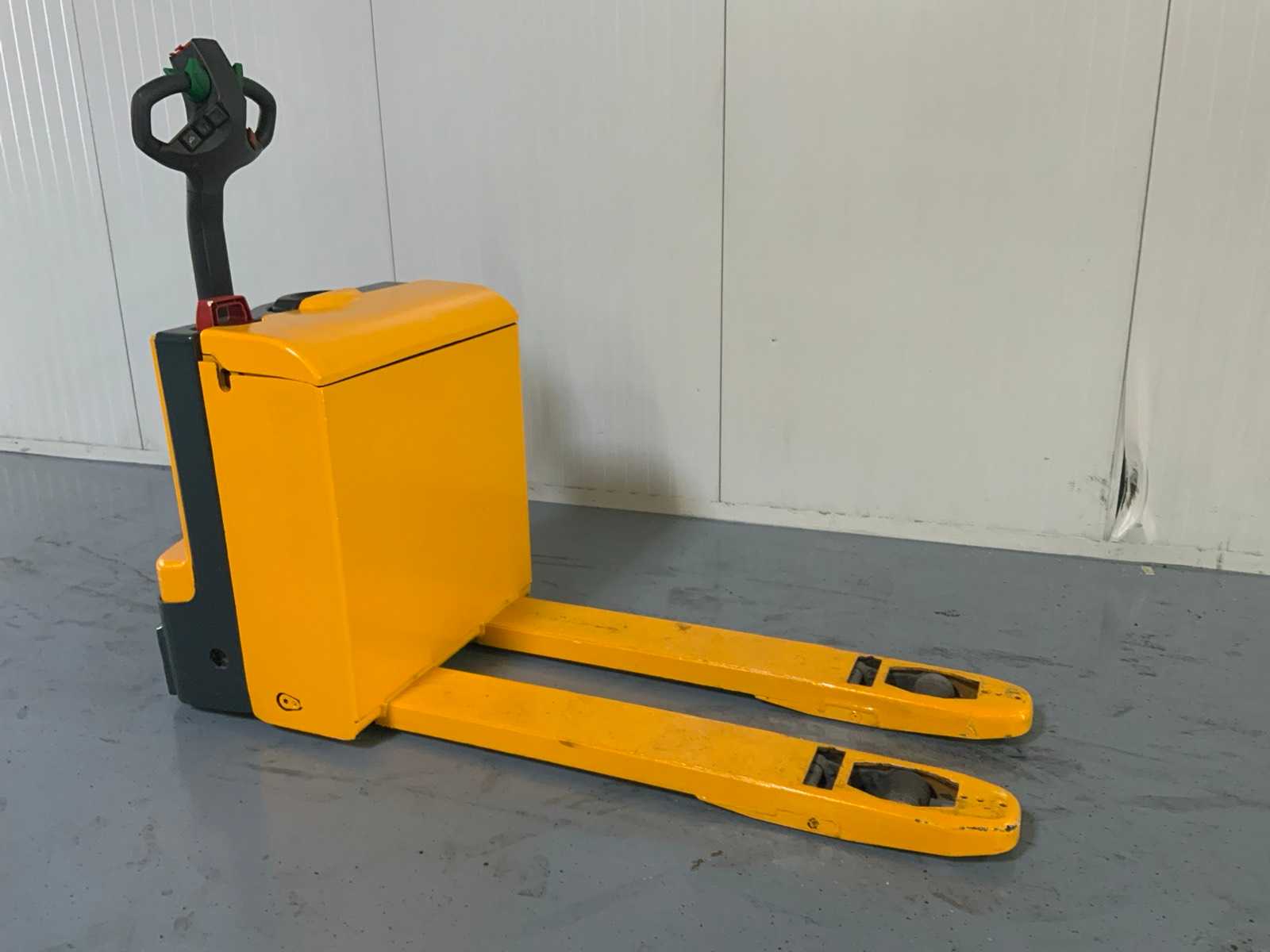 Jungheinrich – Electric pallet truck