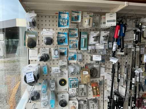 Charge von Anhängerteilen