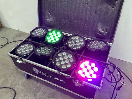 DSL - 2020 - Party Powerspots RGBWA-UV (8x) - În 1 Flightcase