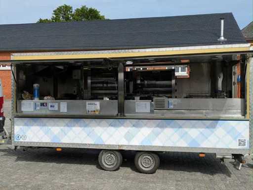 Chicken stall + refrigerated truck 