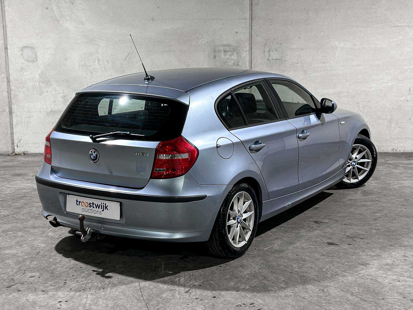 BMW 116i Corporate Business Line 1-serie 121pk 2010, 65-LFP-5