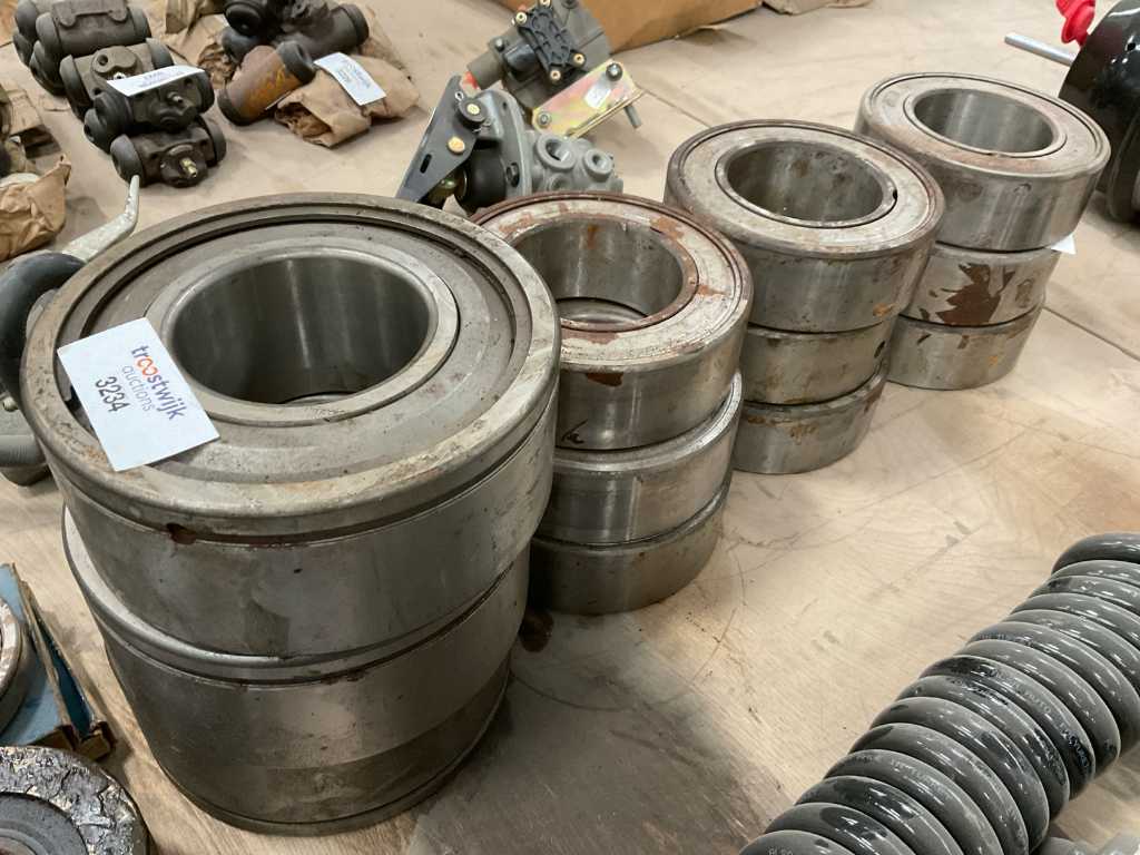 Different bearings (12x)
