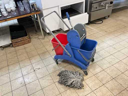 Chariot de nettoyage