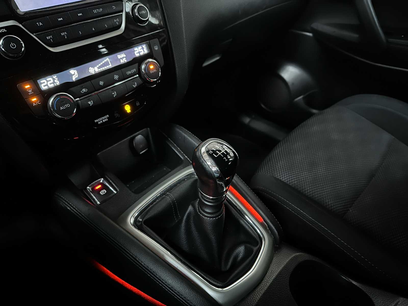 Nissan Qashqai 1.2 Acenta 114pk 2016, TL-986-Z