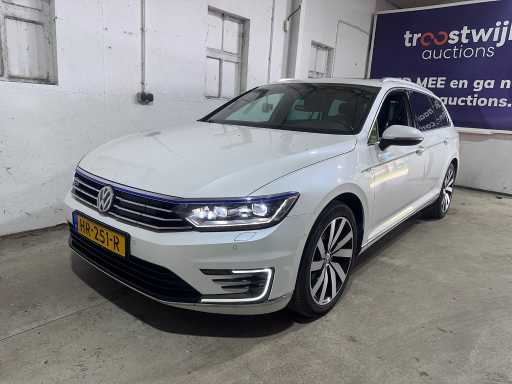 Volkswagen - Passat Variant - 1.4 TSI GTE Highline - HR-251-R