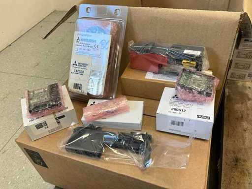 Série de divers matériaux d’installation Mitsubishi