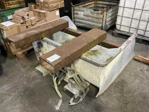 Seau de déchargement pour chariot élévateur