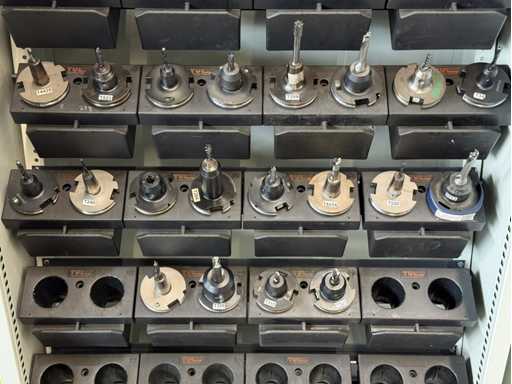   20 pcs SK50 tool holders with tools
