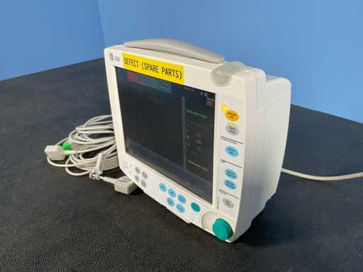 GE Healthcare - Monitor nadzoru B30 - 2012