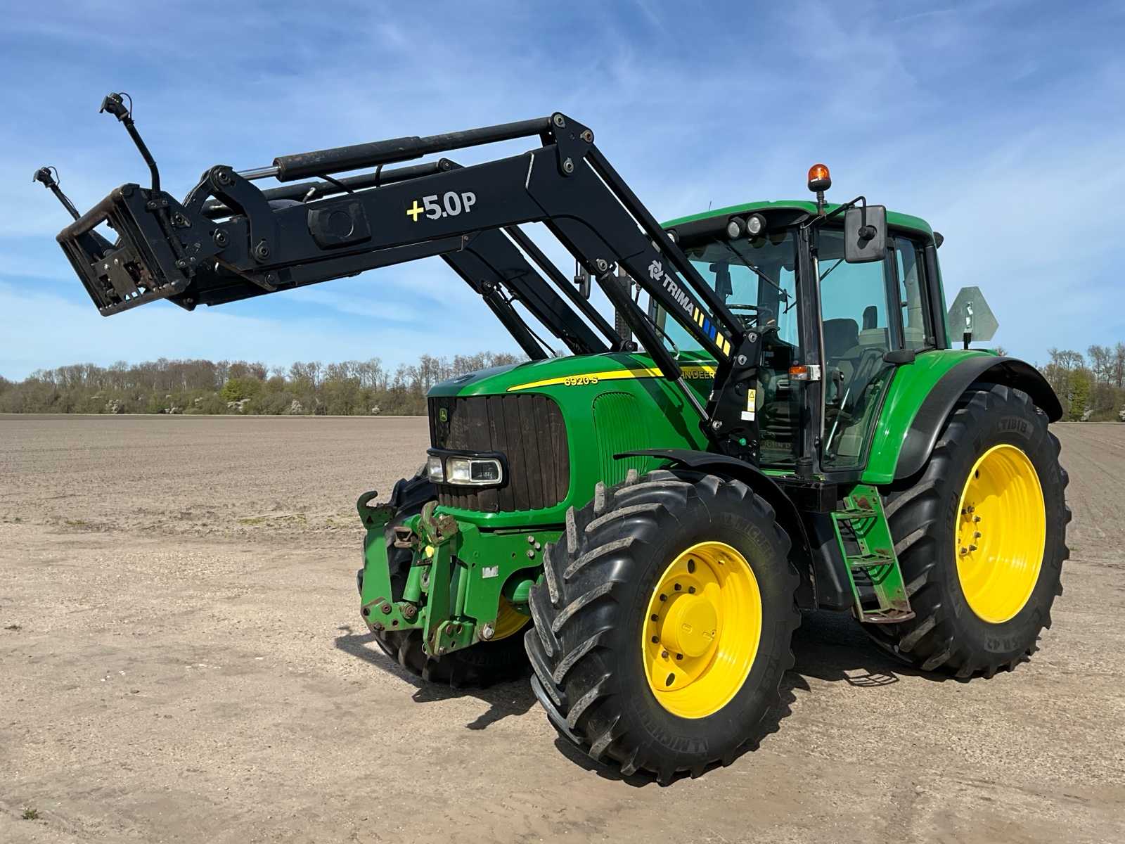 2002 John Deere 6920S All-wheel drive farm tractor