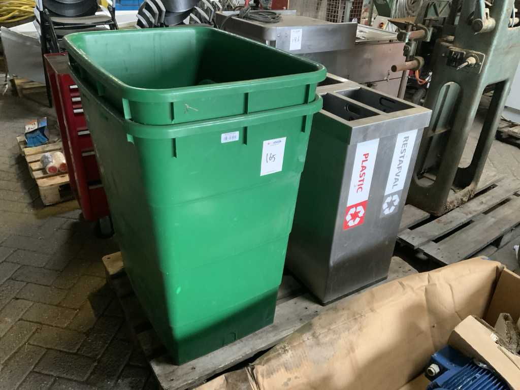 Waste bin (4x)