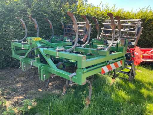 2023 Devos Cultivator with crumble roller