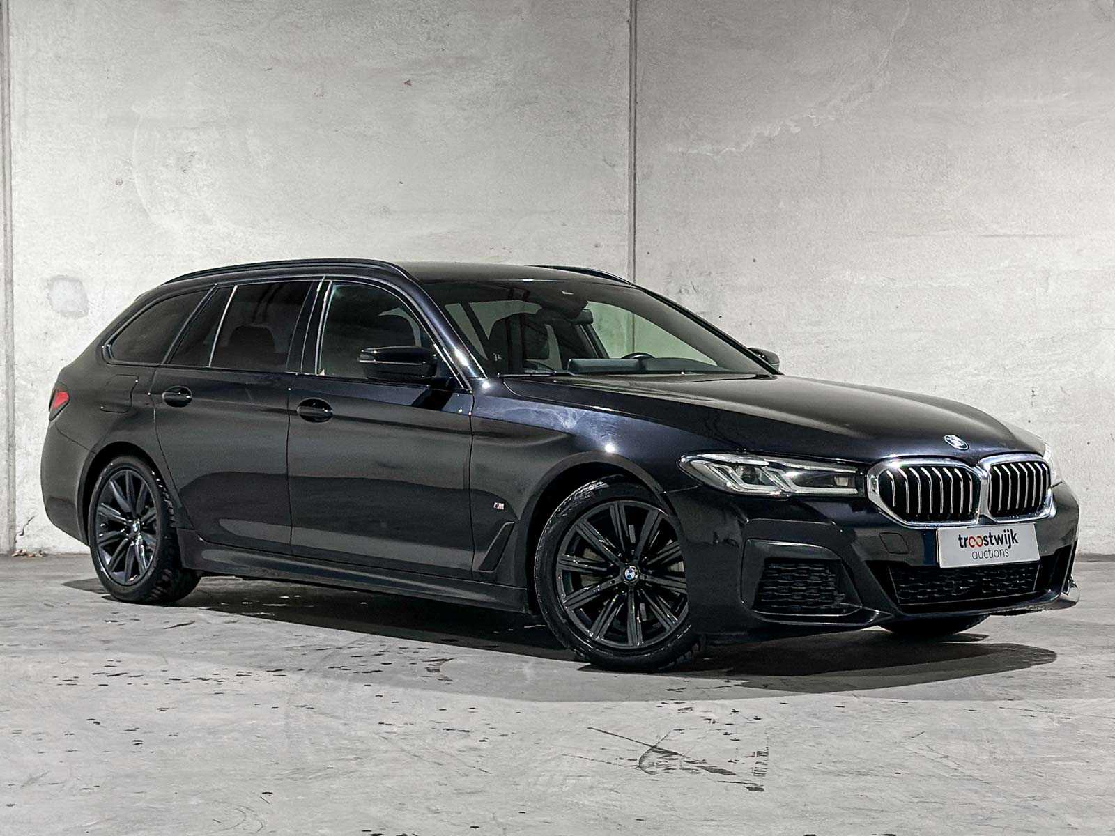 BMW 520i Touring High Executive Edition M-Sport 184pk 2021 (Origineel-NL) 5-Serie G31, L-194-JX