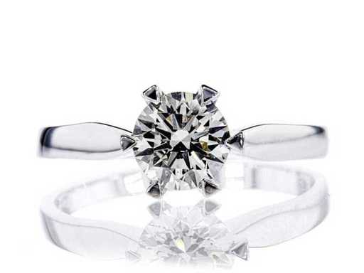 Anello solitario di lusso in diamante naturale 1,31 carati in oro bianco 18k