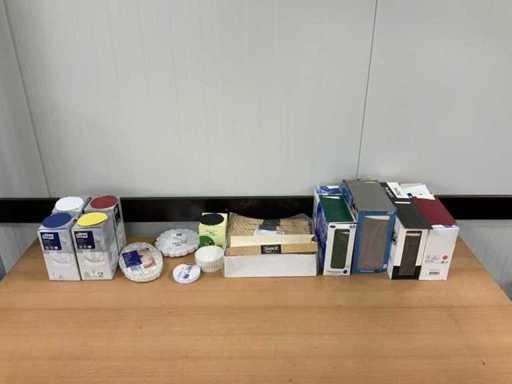 Batch of various disposables