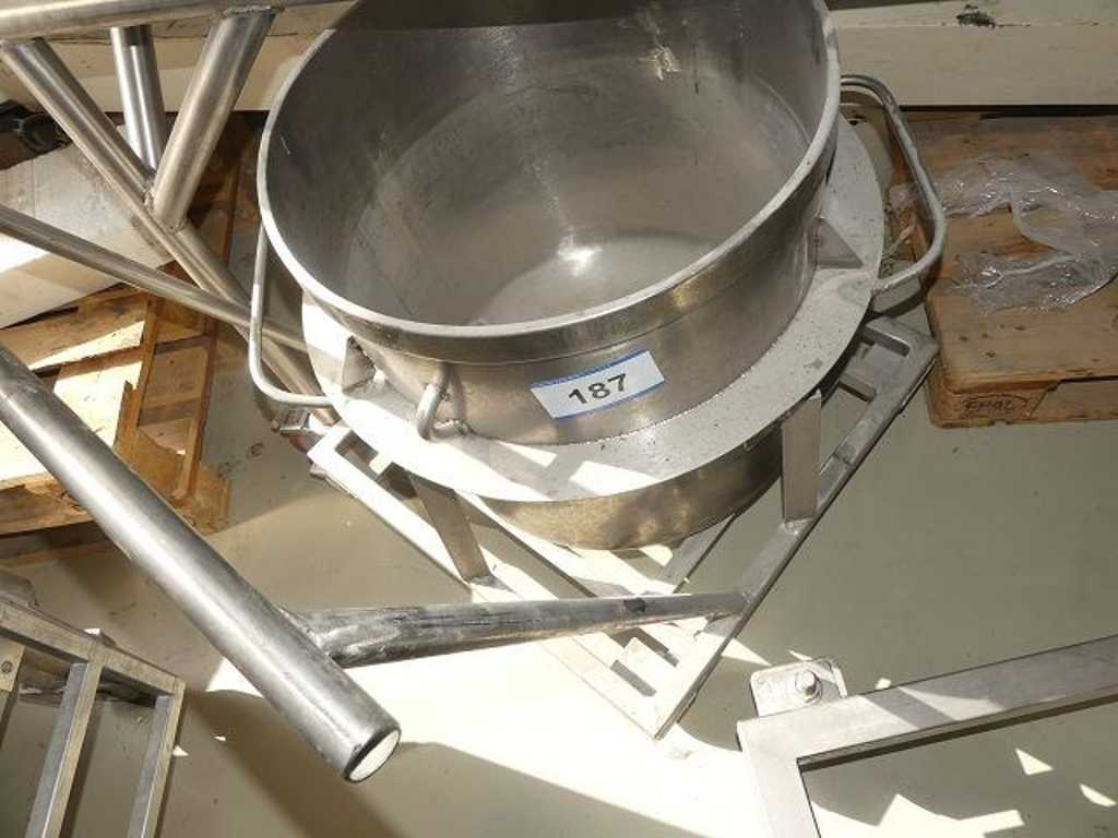Stirred kettle for whipping machine