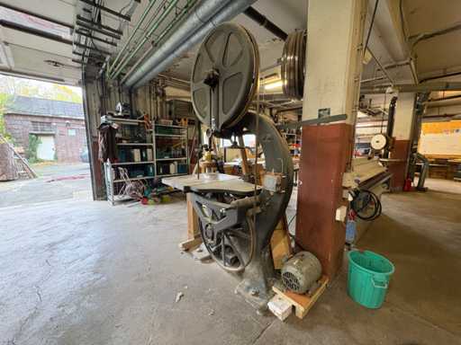 B. KIEẞLING Band Saw