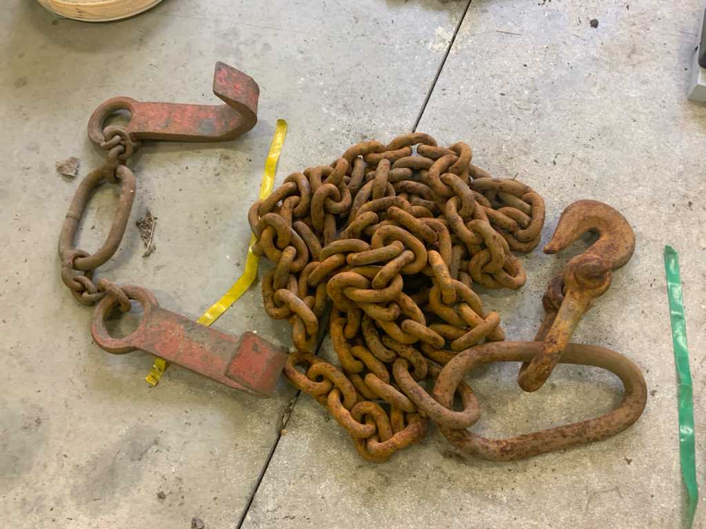 Lifting chain