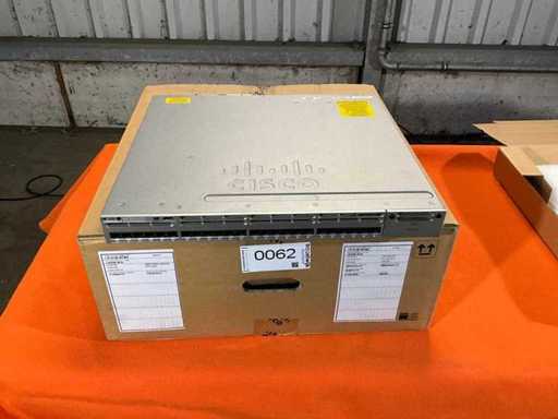 CISCO WS-C3850-24S-S Network Switch