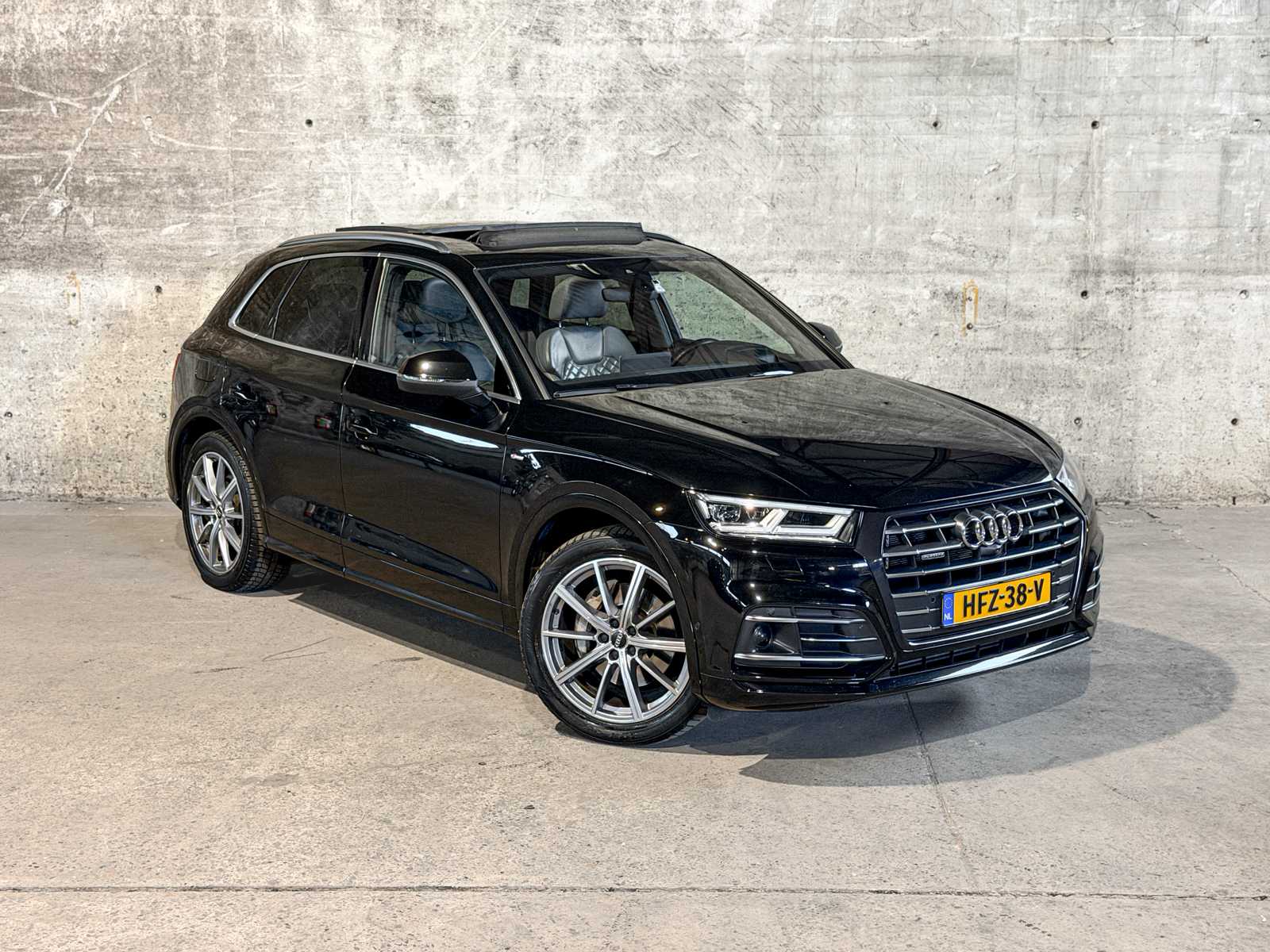 Audi Q5 55 TFSI e quattro Competition 367pk 2020, HFZ-38-V