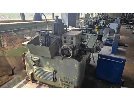 KOEBAU Automatische Werkzeug-/Fräsfräsmaschine