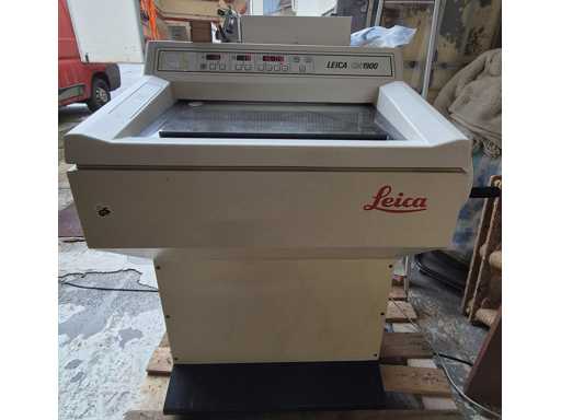 LEICA - CM1900 type CM 1900-1-1 - microtome cryostat