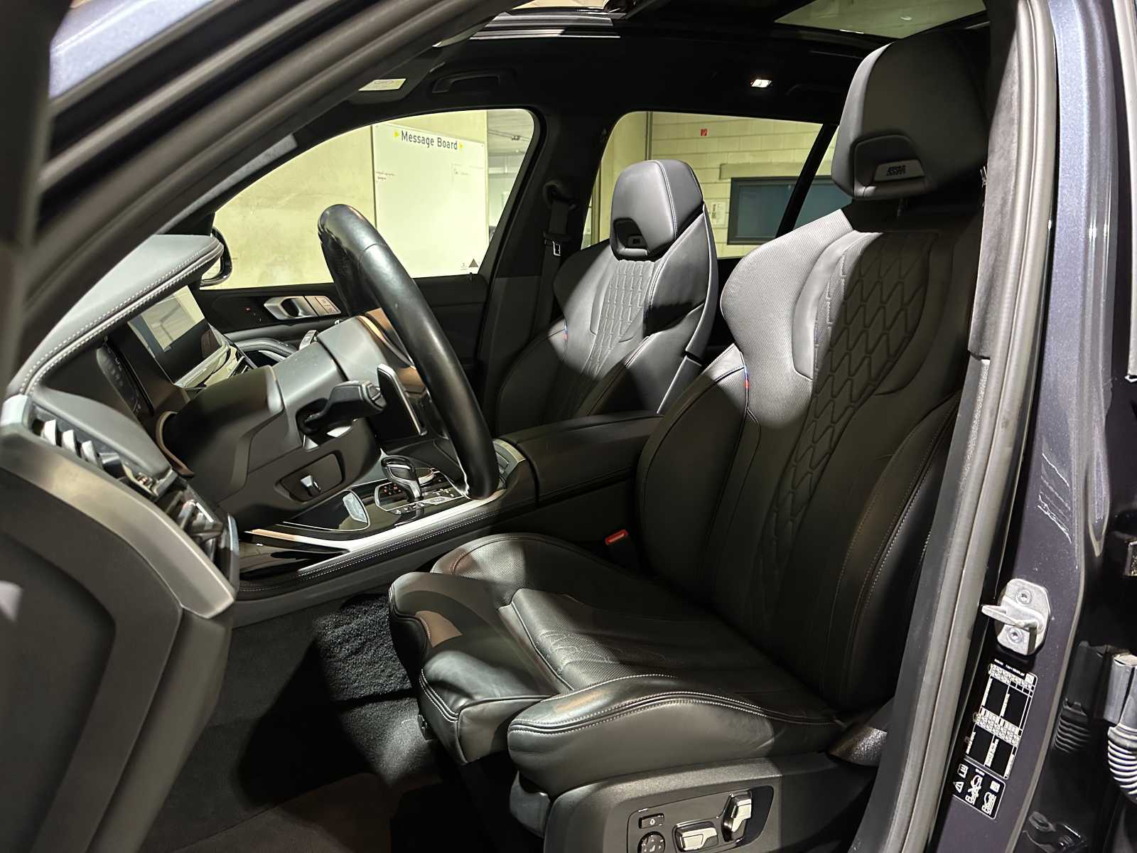 BMW X7 M50i 4.4 V8 High Executive M-Sport 530pk 2021 G07, P-038-DK