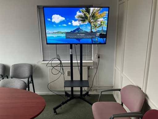 LG 50UP75006LF televisie op standaard