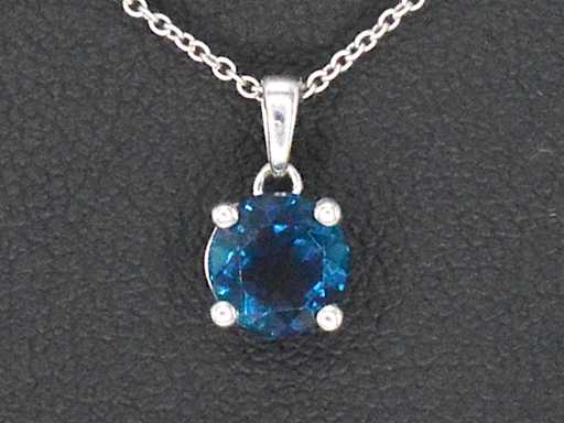 Witgouden hanger met topaas