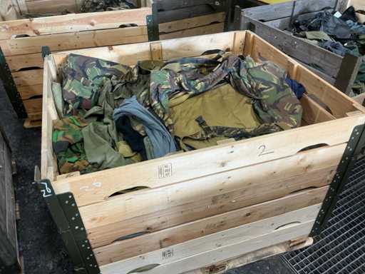 Various NL Army Clothing