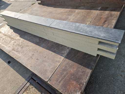 Wall blocks including cover tiles (approx. 448 pieces)