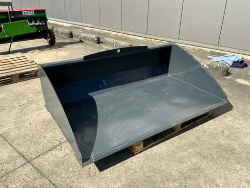 2021 AVANT Levelling Bucket 1800 mm