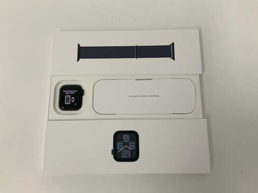 Apple Watch SE (Gen 2) 40 mm GPS Midnight AIuminium z atramentow? p?tl? sportow?