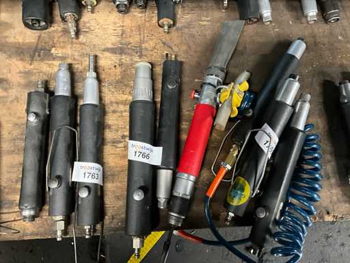 Vari utensili pneumatici (3x)