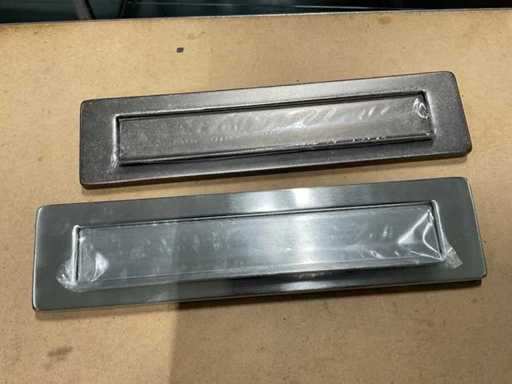 Polydo, placa veche de nichel cu litere