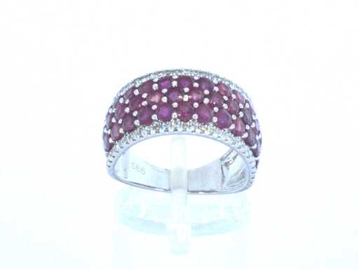 Pierścionek z białego złota pavé z diamentami i rubinami